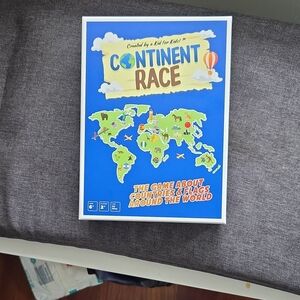 Continent Race Board Game - Blue and Green